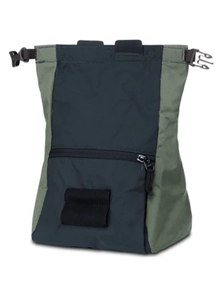 Black Diamond Mondo Chalk Pot Repo Green BD6301163033ALL1 pof, pofzakken en training online bestellen bij Kathmandu Outdoor & Travel