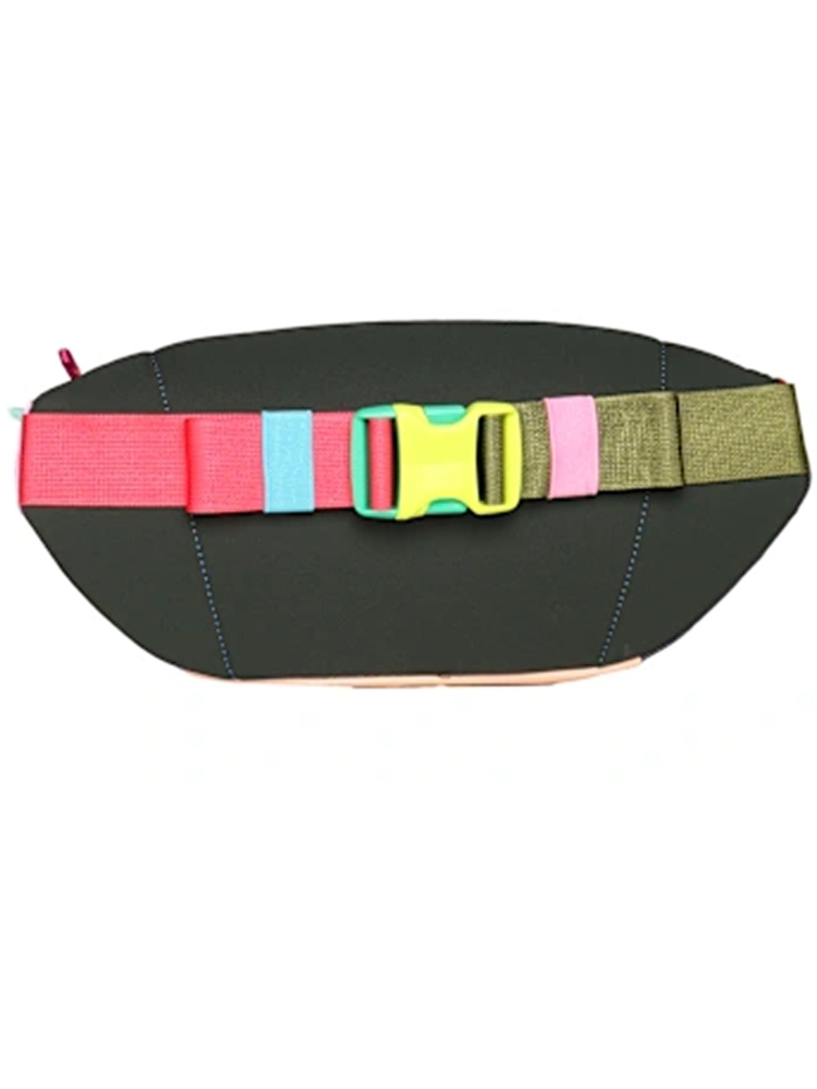 Cotopaxi Allpa 28L Travel Pack Del Dia A28-S25-DD reistassen online bestellen bij Kathmandu Outdoor & Travel