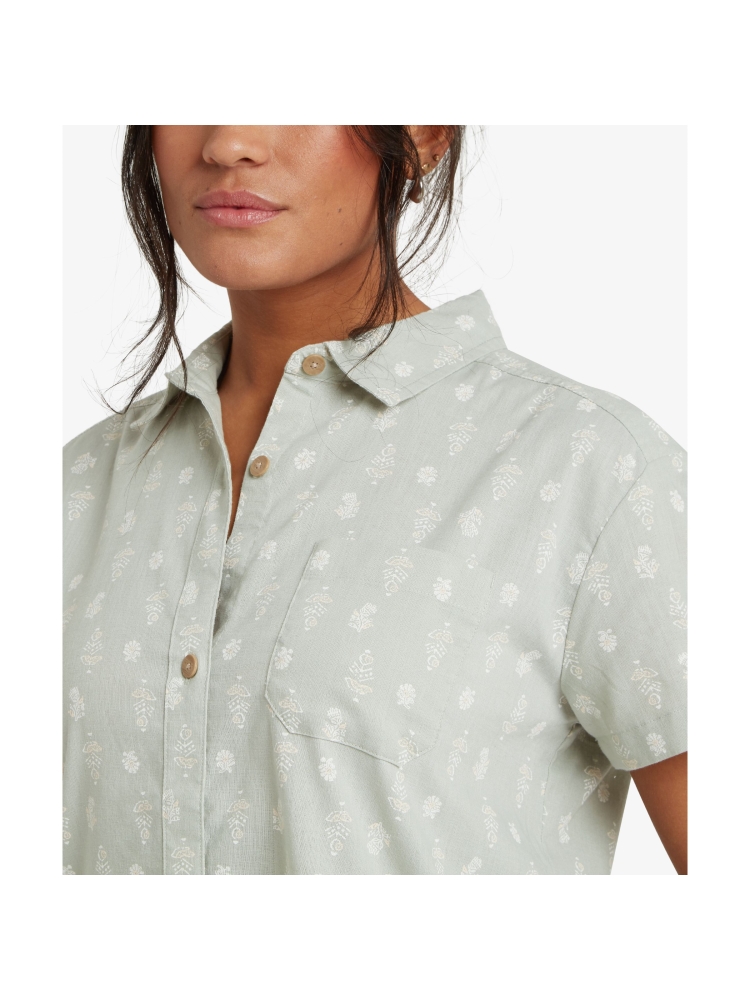 Sherpa Adventure Gear Jaya Camp Shirt Women's Celery Indi Blossom SW21029-889 shirts en tops online bestellen bij Kathmandu Outdoor & Travel
