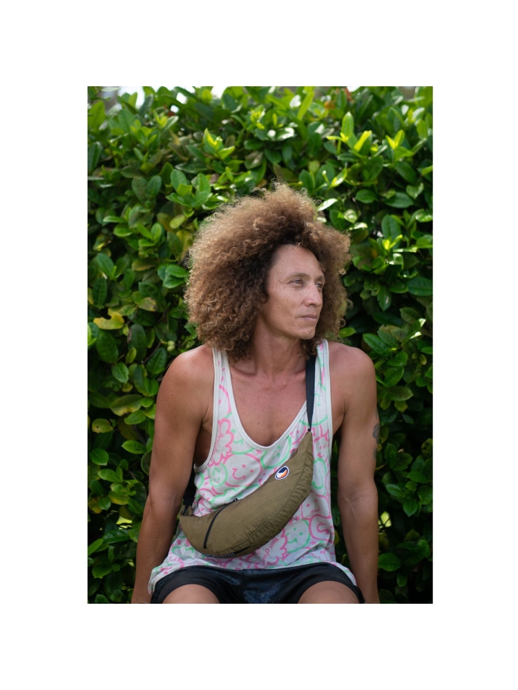 Ticket to the Moon Ticket to the Moon Upcycled Sling Bag TMSLBPR43 tassen Ticket to the Moon Upcycled Sling Bag Olive Brown TMSLBPR43 tassen online bestellen bij Kathmandu Outdoor & Travel