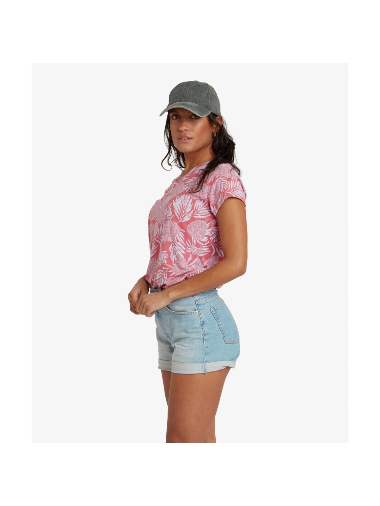 Sherpa Adventure Gear Neha V-Neck Tee Women's Rosie Bhodi Leaf SW21019-462 shirts en tops online bestellen bij Kathmandu Outdoor & Travel