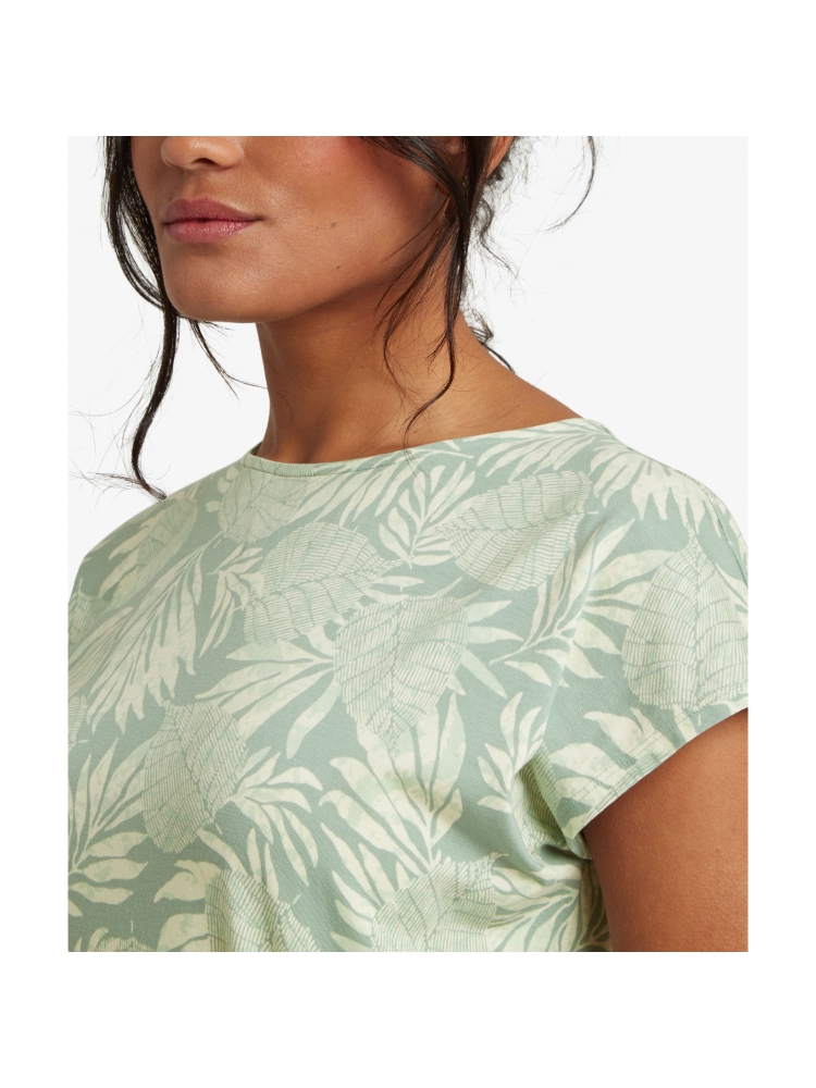 Sherpa Adventure Gear Neha Tee Women's Celery Bhodi Leaf SW21016-897 shirts en tops online bestellen bij Kathmandu Outdoor & Travel