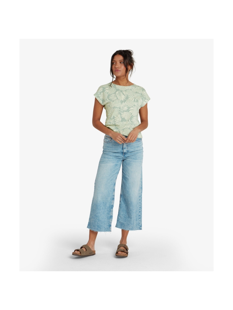 Sherpa Adventure Gear Neha Tee Women's Celery Bhodi Leaf SW21016-897 shirts en tops online bestellen bij Kathmandu Outdoor & Travel