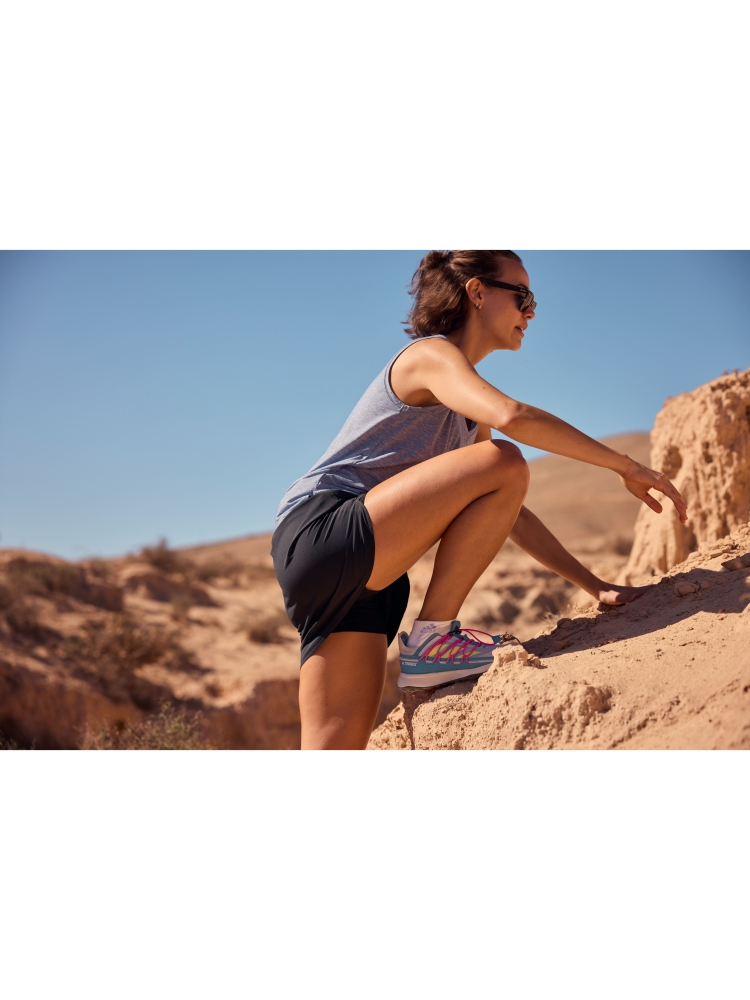 Sherpa Adventure Gear Asha V-Neck Tank Women's Seaport Blue SW20022-738 shirts en tops online bestellen bij Kathmandu Outdoor & Travel