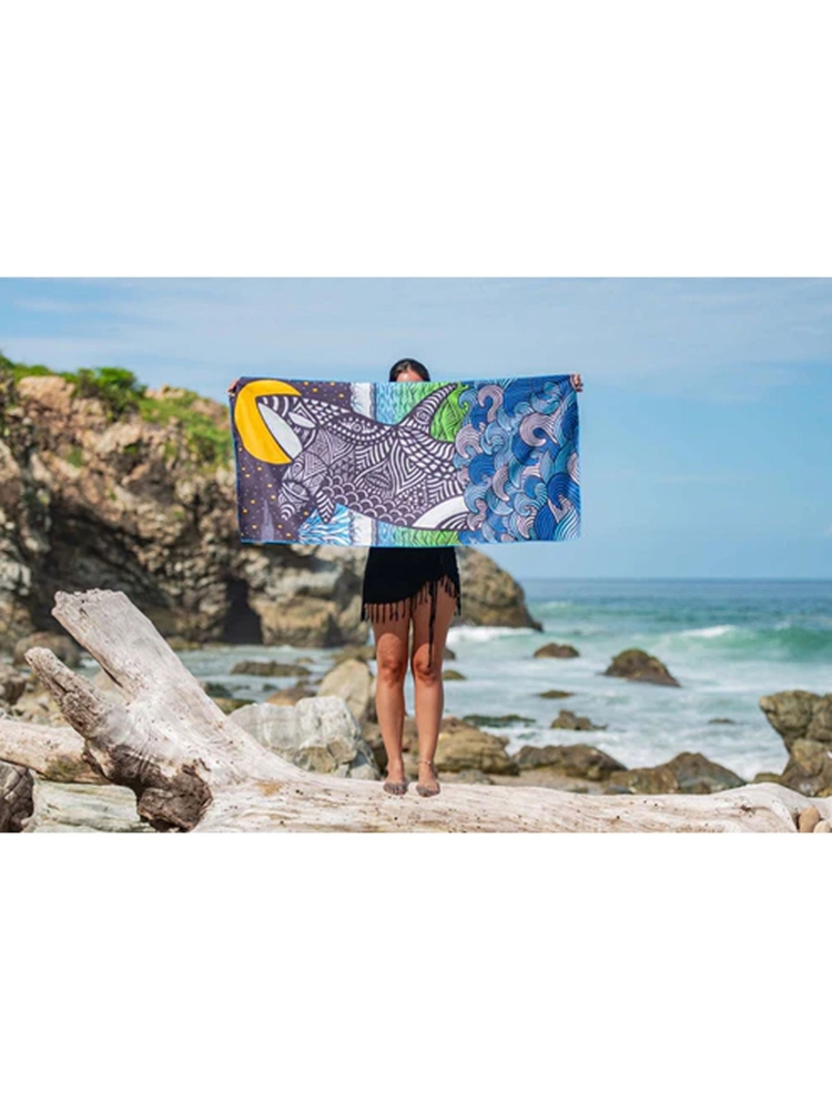 Packtowl Personal Towel Orca 14232 toiletartikelen online bestellen bij Kathmandu Outdoor & Travel