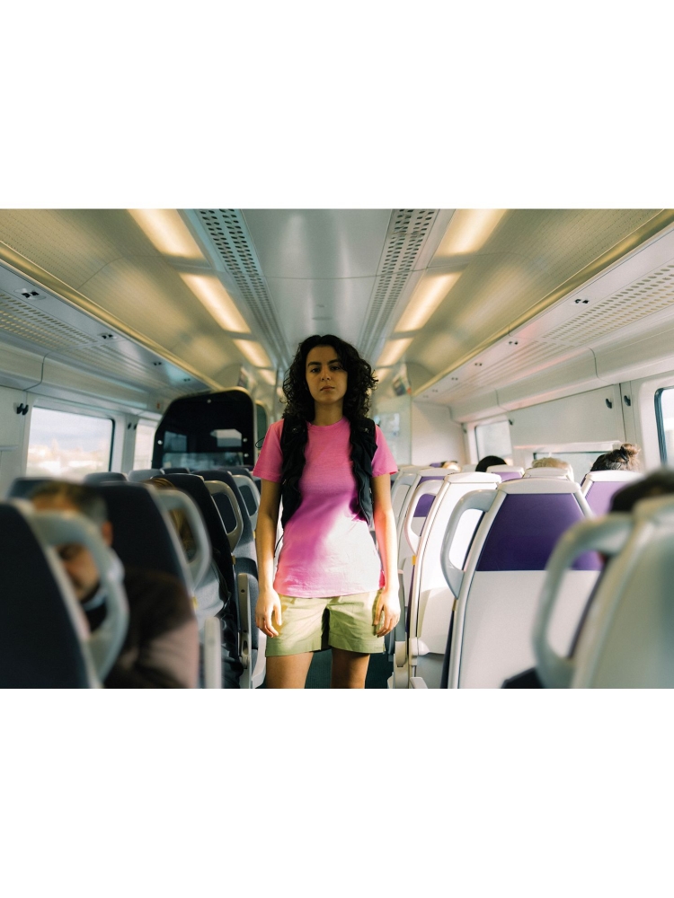 Icebreaker Mer 150 Tech Lite III SS Tee Women's Pop 0A56Y8-0A81 shirts en tops online bestellen bij Kathmandu Outdoor & Travel