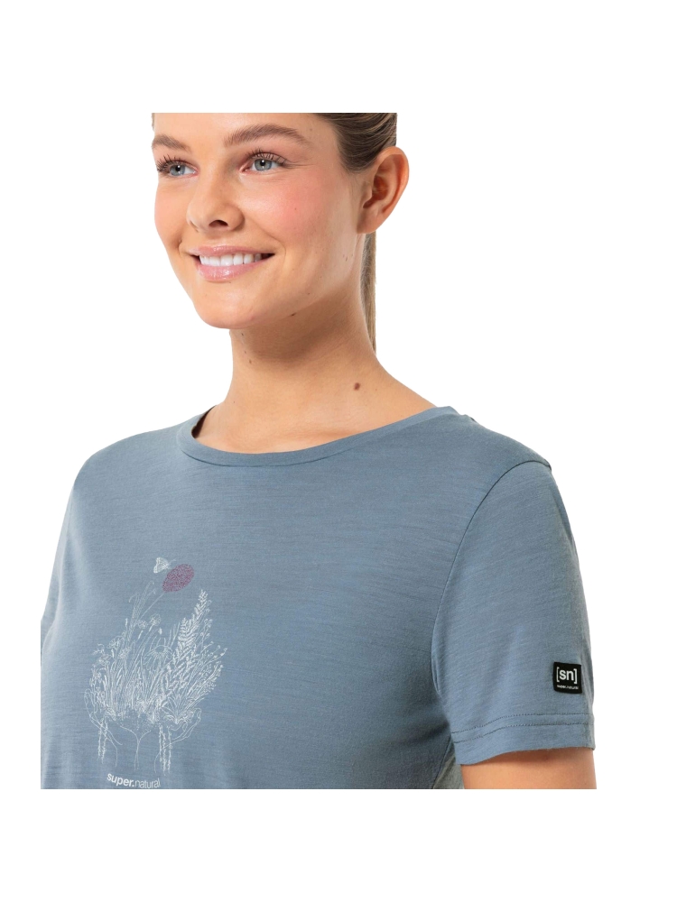 Super Natural Flowerhands Tee Women's Flint Stone/White Stone/Sangri SNWP03134-27E shirts en tops online bestellen bij Kathmandu Outdoor & Travel