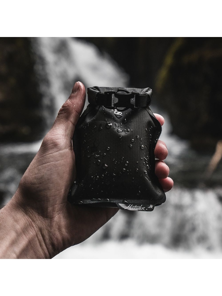 Matador Matador FlatPak Soap Bar Case Charcoal MATFPS1001B toiletartikelen online bestellen bij Kathmandu Outdoor & Travel