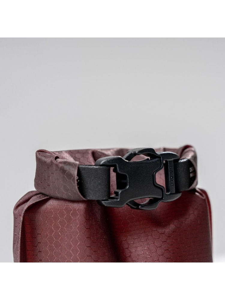 Matador Matador FlatPak Soap Bar Case Garnet MATFPS1001R toiletartikelen online bestellen bij Kathmandu Outdoor & Travel