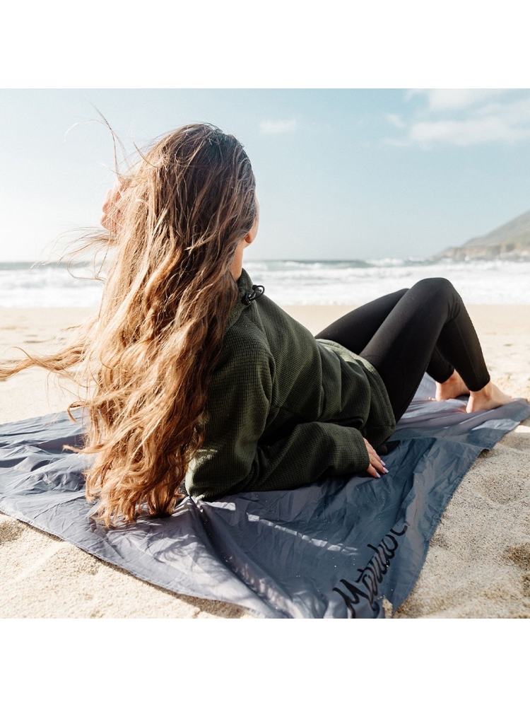 Matador Matador Pocket Blanket 4.0 Black MATL5001BK kampeermeubels online bestellen bij Kathmandu Outdoor & Travel