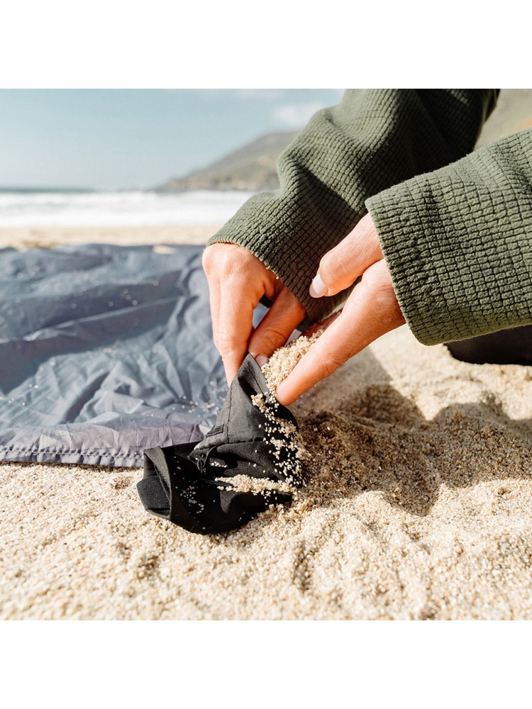 Matador Matador Pocket Blanket 4.0 Black MATL5001BK kampeermeubels online bestellen bij Kathmandu Outdoor & Travel