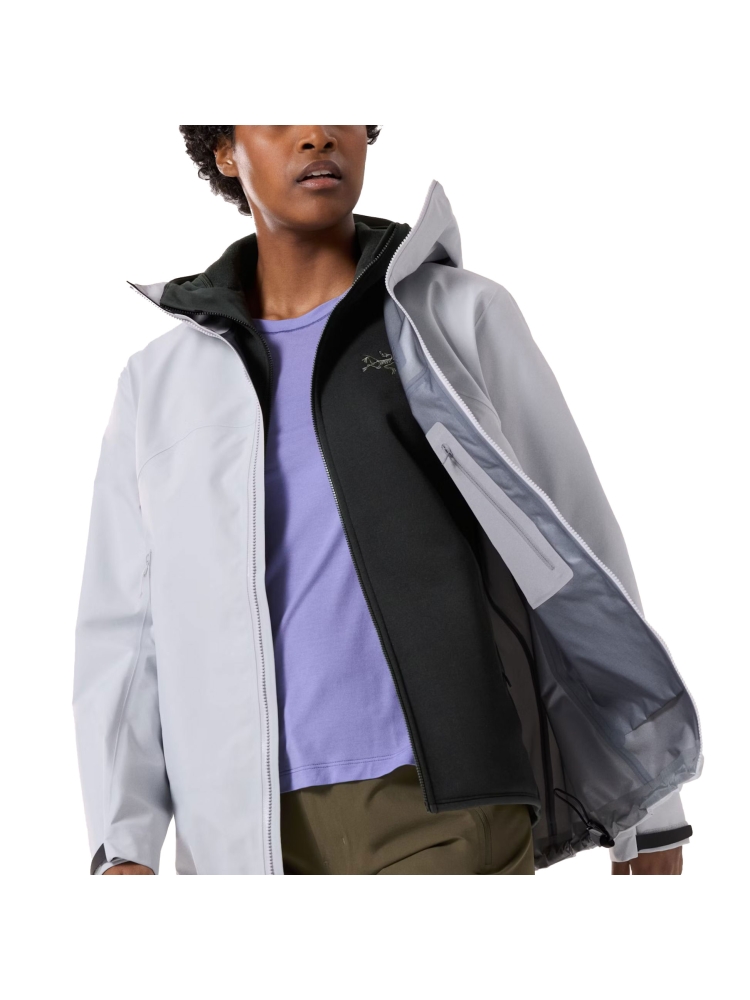 Arc'teryx Beta Jacket Women's Solitude 9239-Soltude jassen online bestellen bij Kathmandu Outdoor & Travel