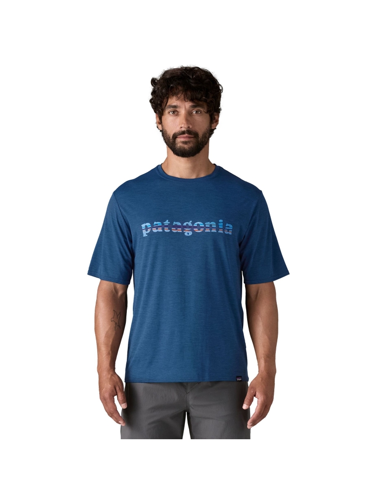 Patagonia Cap Cool Daily Graphic Shirt '73 Text Logo: Clement Blue X- 45235-TCLX shirts en tops online bestellen bij Kathmandu Outdoor & Travel