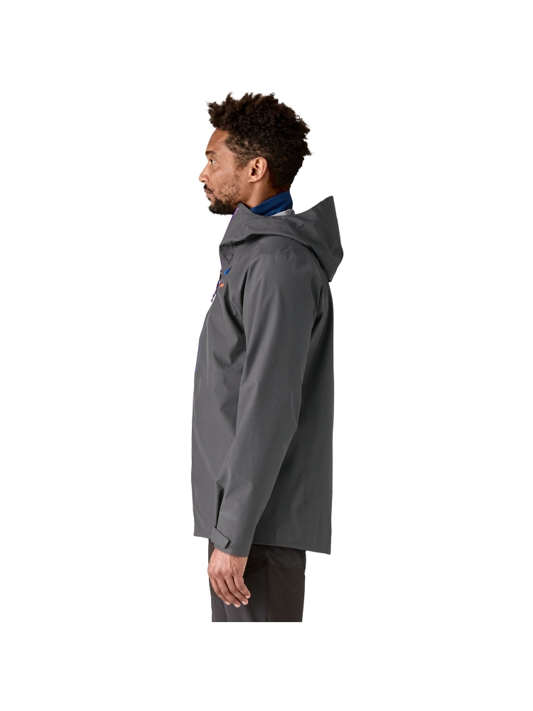 Patagonia Patagonia Triolet Jkt 83403-FGYP jassen Patagonia Triolet Jkt Forge Grey w/P6 Blue 83403-FGYP jassen online bestellen bij Kathmandu Outdoor & Travel