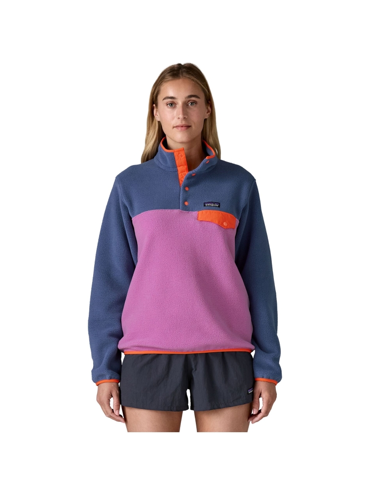 Patagonia Patagonia LW Synch Snap-T P/O Women's 25455-BKPL fleeces en truien Patagonia LW Synch Snap-T P/O Women's Brisk Purple 25455-BKPL fleeces en truien online bestellen bij Kathmandu Outdoor & Travel