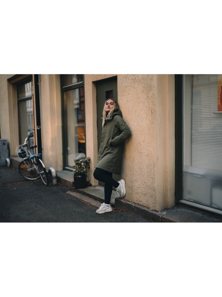 Bergans Bergans Urban Insulated Shell Coat Women 3643-13655 jassen Bergans Urban Insulated Shell Coat Women Dark Green Mud 3643-13655 jassen online bestellen bij Kathmandu Outdoor & Travel