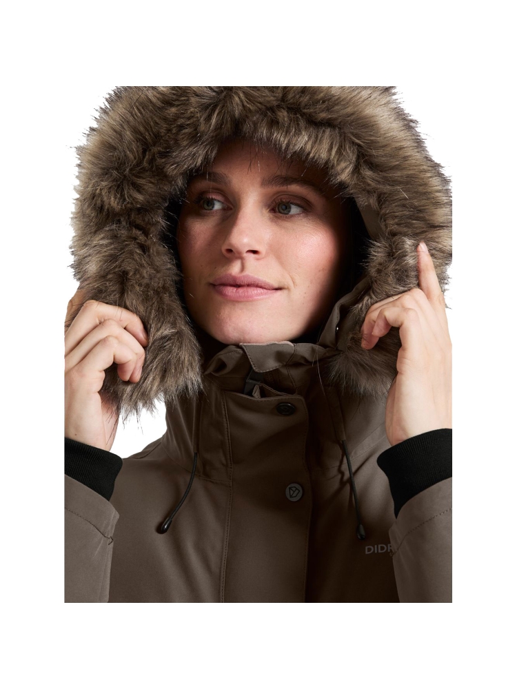 Didriksons Didriksons Erika Parka 3 Women's 504303-F07 jassen Didriksons Erika Parka 3 Women's Mocha Brown 504303-F07 jassen online bestellen bij Kathmandu Outdoor & Travel