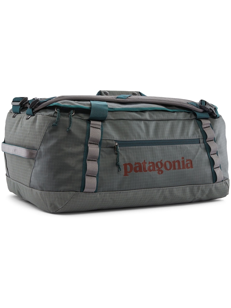 Patagonia Black Hole Duffel 40L Noble Grey 49339-NGRY-ALL duffels online bestellen bij Kathmandu Outdoor & Travel