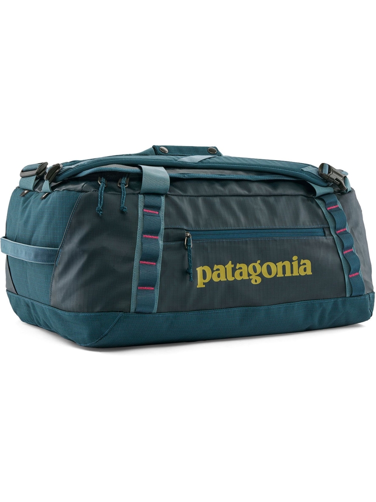 Patagonia Patagonia Black Hole Duffel 40L 49339-TLMP-ALL duffels Patagonia Black Hole Duffel 40L Tidal Teal w/Luminous Pink 49339-TLMP-ALL duffels online bestellen bij Kathmandu Outdoor & Travel