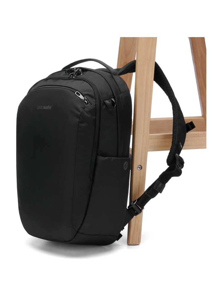 Pacsafe Pacsafe V 26L Tour Backpack Jet Black 61125130 dagrugzakken online bestellen bij Kathmandu Outdoor & Travel