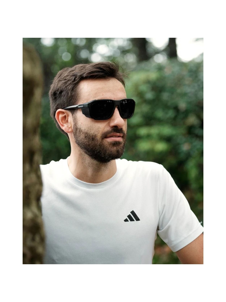 Demon Demon Altavia Cat. 4 ALTAVIABK4 zonnebrillen Demon Altavia Cat. 4 Matt Black Silver ALTAVIABK4 zonnebrillen online bestellen bij Kathmandu Outdoor & Travel