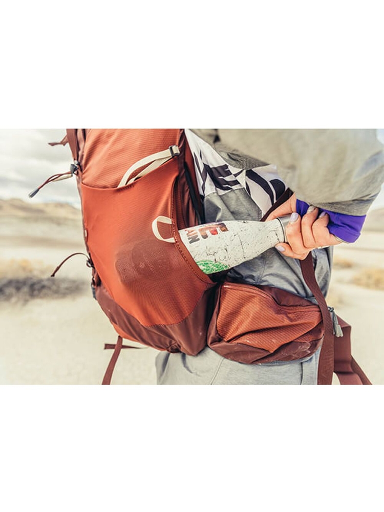 Gregory Maven 35 Rosewood Red 143395-0604 dagrugzakken online bestellen bij Kathmandu Outdoor & Travel