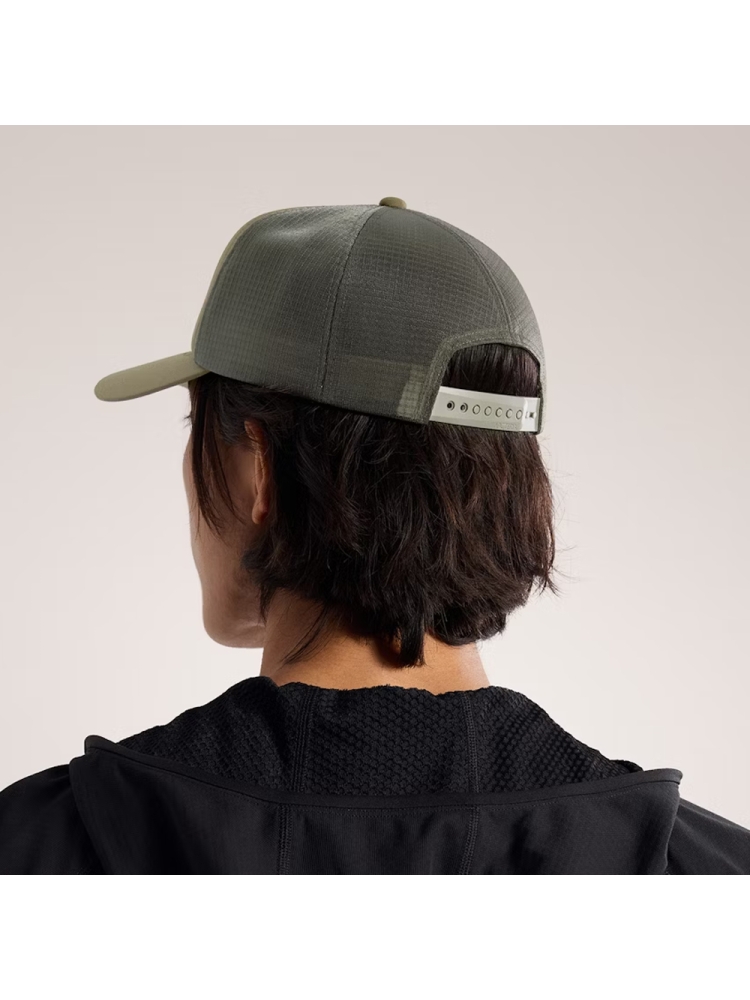 Arc'teryx Arc'teryx Bird Word Trucker Hat 9488-021229 kleding accessoires Arc'teryx Bird Word Trucker Hat Tatsu / Forage 9488-021229 kleding accessoires online bestellen bij Kathmandu Outdoor & Travel