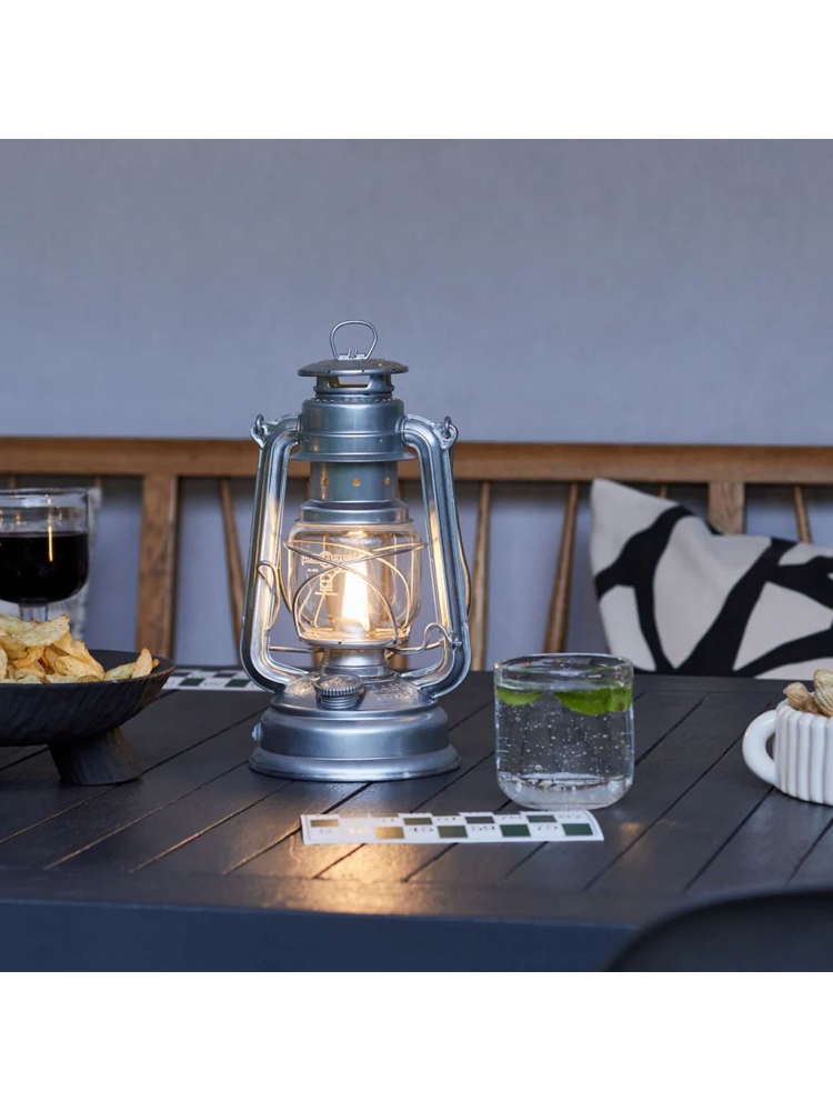 Feuerhand Feuerhand LED Lantaarn BS276 FH 276-LED-ZI verlichting Feuerhand LED Lantaarn BS276 Zink FH 276-LED-ZI verlichting online bestellen bij Kathmandu Outdoor & Travel