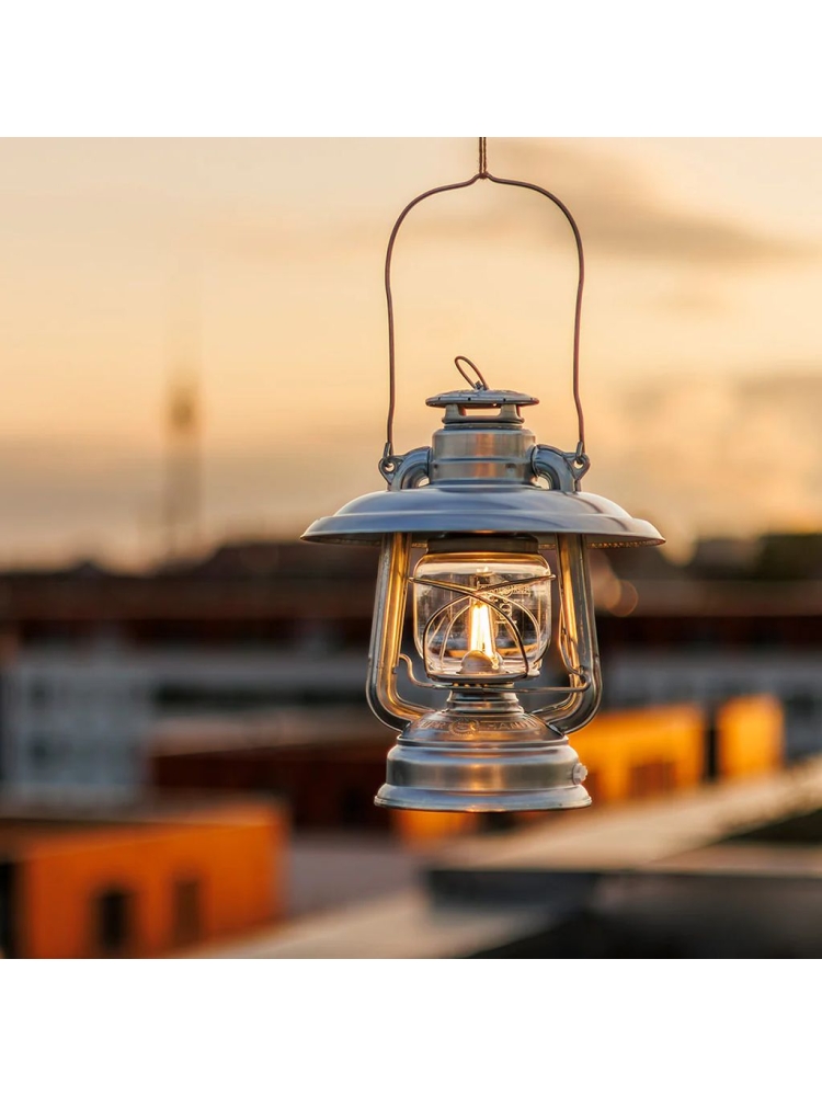 Feuerhand Feuerhand LED Lantaarn BS276 FH 276-LED-ZI verlichting Feuerhand LED Lantaarn BS276 Zink FH 276-LED-ZI verlichting online bestellen bij Kathmandu Outdoor & Travel