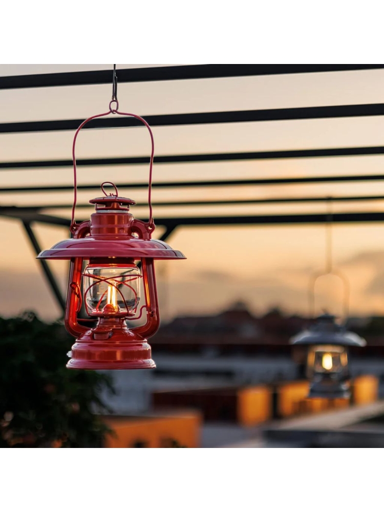 Feuerhand Feuerhand LED Lantaarn BS276 FH 276-LED-RD verlichting Feuerhand LED Lantaarn BS276 Robijn Rood FH 276-LED-RD verlichting online bestellen bij Kathmandu Outdoor & Travel