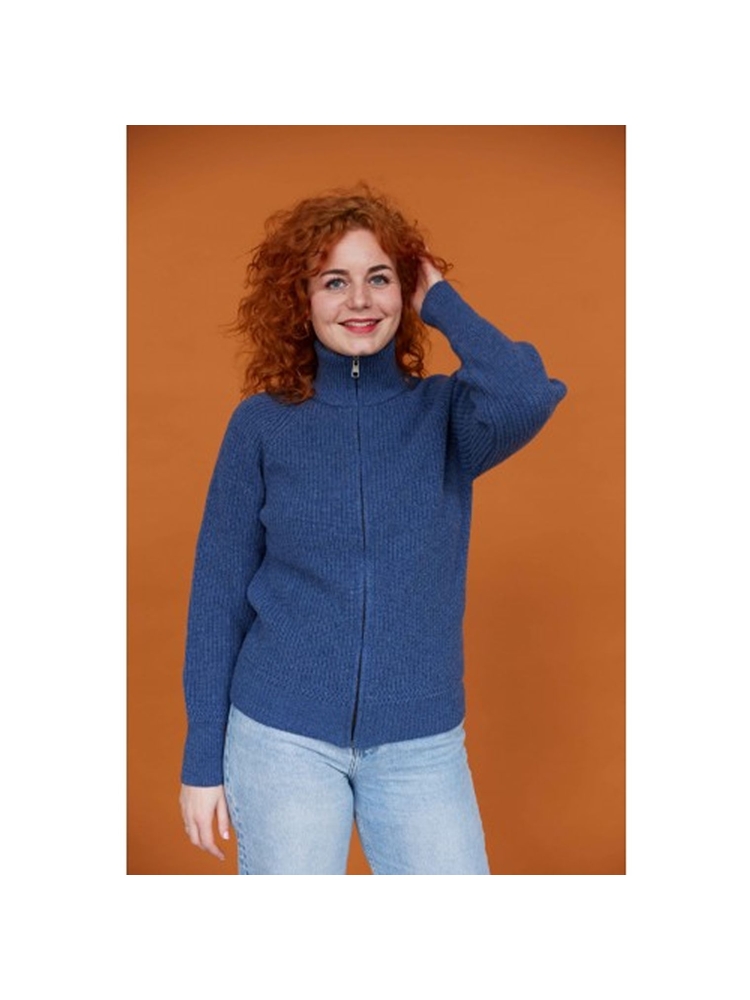Blue Loop Originals Blue Loop Originals Essential Nautic Cardigan Women's NCA004-24-B033 fleeces en truien Blue Loop Originals Essential Nautic Cardigan Women's Sea Blue NCA004-24-B033 fleeces en truien online bestellen bij Kathmandu Outdoor & Travel