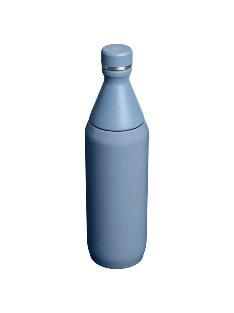 Stanley Stanley The All Day Slim Bottle 10-12069-212 drinkflessen en thermosflessen Stanley The All Day Slim Bottle Indigo 10-12069-212 drinkflessen en thermosflessen online bestellen bij Kathmandu Outdoor & Travel