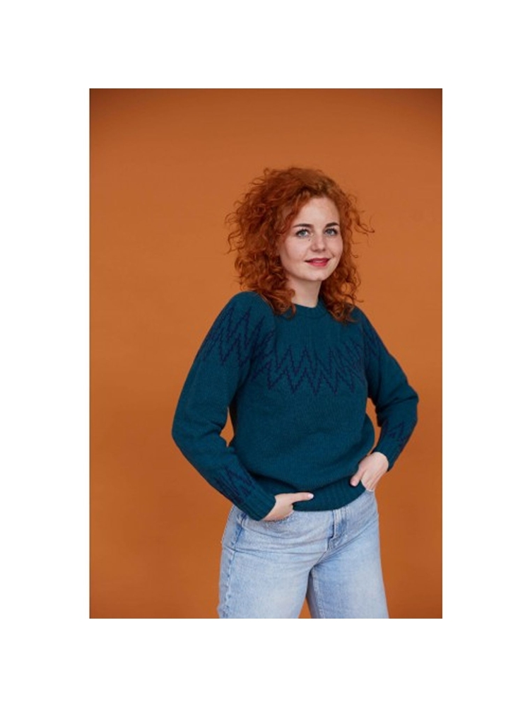 Blue Loop Originals Blue Loop Originals Nordic Sweater Women's NO021-25-B422 fleeces en truien Blue Loop Originals Nordic Sweater Women's Petrol/Navy NO021-25-B422 fleeces en truien online bestellen bij Kathmandu Outdoor & Travel