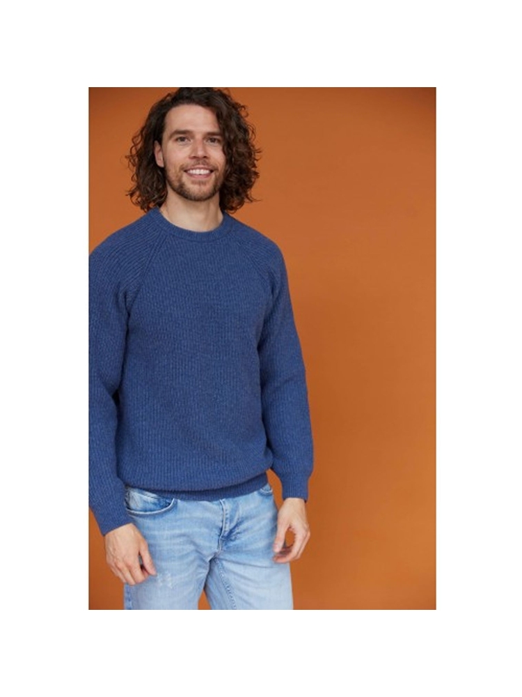 Blue Loop Originals Blue Loop Originals Essential Crew Sweater SW004-24-B033 fleeces en truien Blue Loop Originals Essential Crew Sweater Sea Blue SW004-24-B033 fleeces en truien online bestellen bij Kathmandu Outdoor & Travel