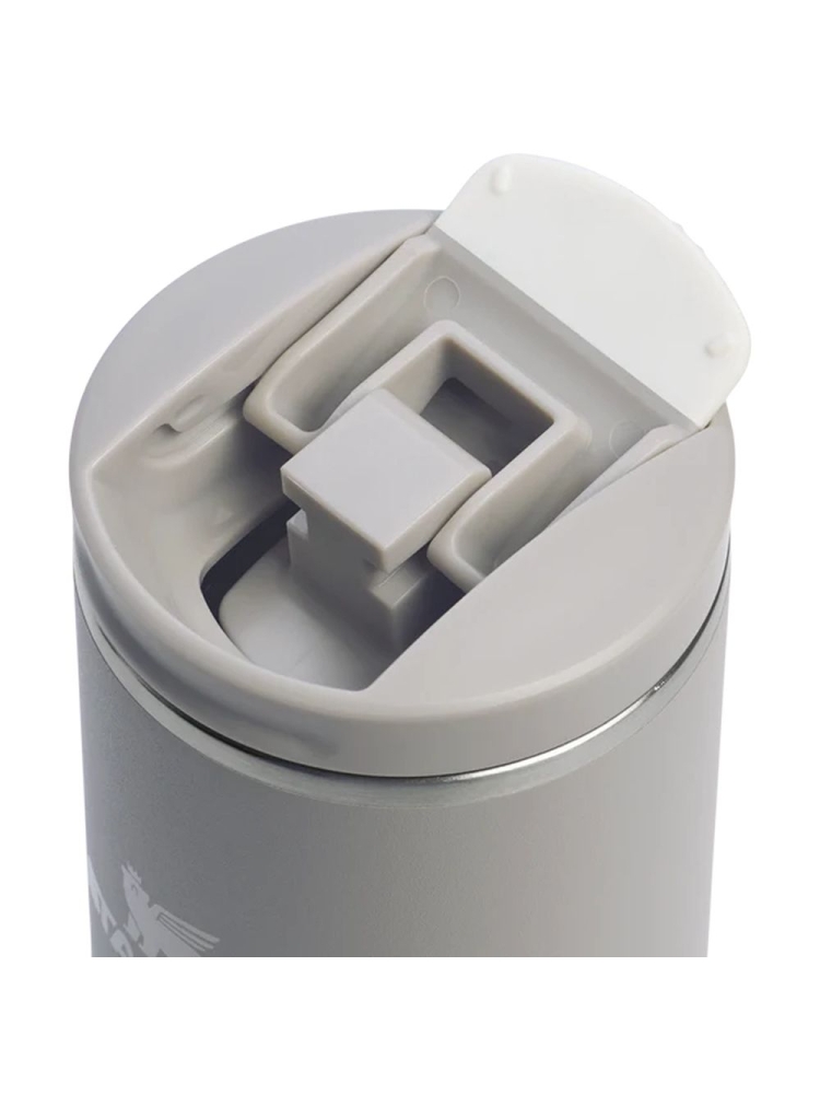 Stanley Stanley The Transit Fliptop Mug 0,47L 10-13062-012 drinkflessen en thermosflessen Stanley The Transit Fliptop Mug 0,47L Ash 10-13062-012 drinkflessen en thermosflessen online bestellen bij Kathmandu Outdoor & Travel