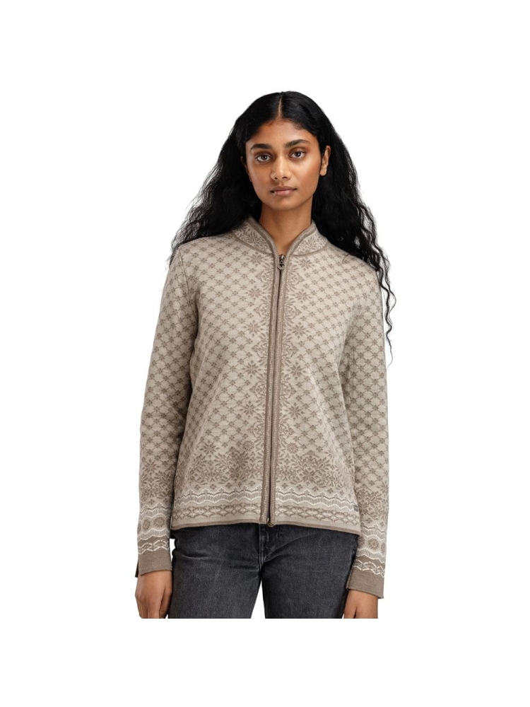 Dale Dale Solfrid Jacket Women's 83341-P00 fleeces en truien Dale Solfrid Jacket Women's Mountainstone Sand Offwhite 83341-P00 fleeces en truien online bestellen bij Kathmandu Outdoor & Travel
