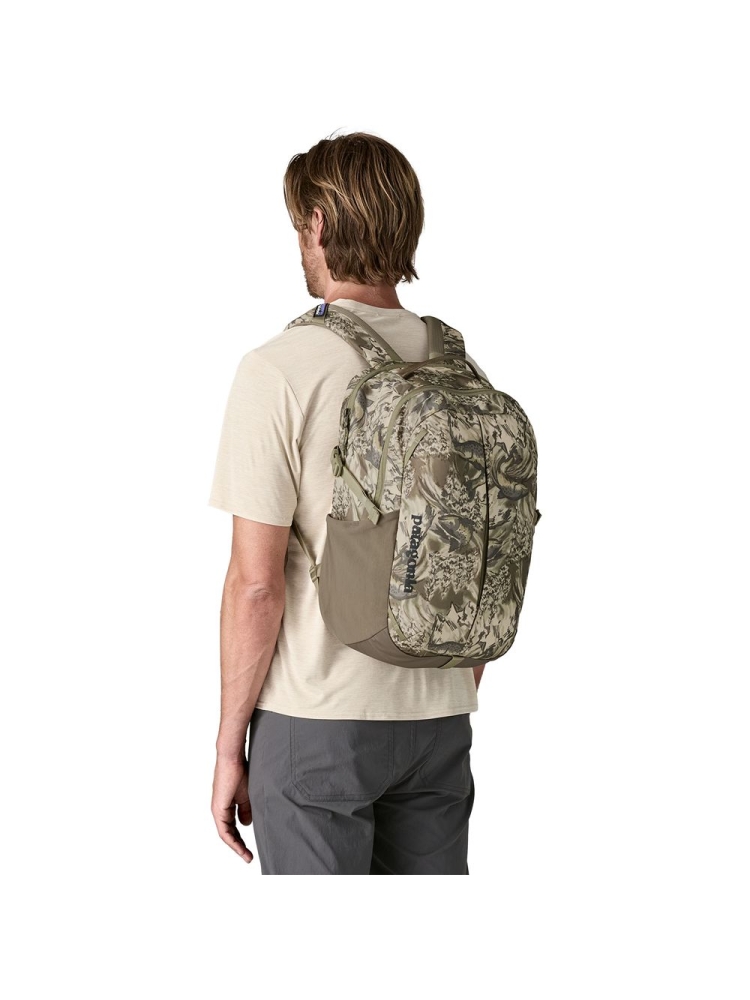 Patagonia Patagonia Refugio Day Pack 26L 47913-SPWI dagrugzakken Patagonia Refugio Day Pack 26L Splashing Seas: Wing Grey 47913-SPWI dagrugzakken online bestellen bij Kathmandu Outdoor & Travel